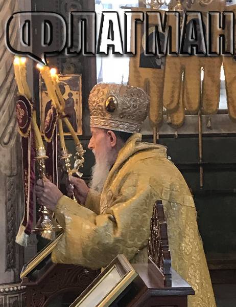 Стотици миряни се събраха в храм "Св. Св. Кирил и Методий" на Богоявление за празничната света литургия (СНИМКИ)