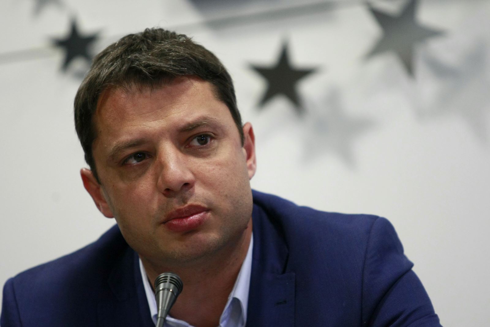 Шах и мат! Депутатът Делян Добрев си оттегли оставката и остави съдът да гледа празно дело