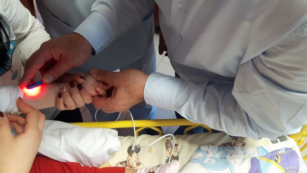 Апарат за лесно намиране на детски вени получи УМБАЛ Бургас