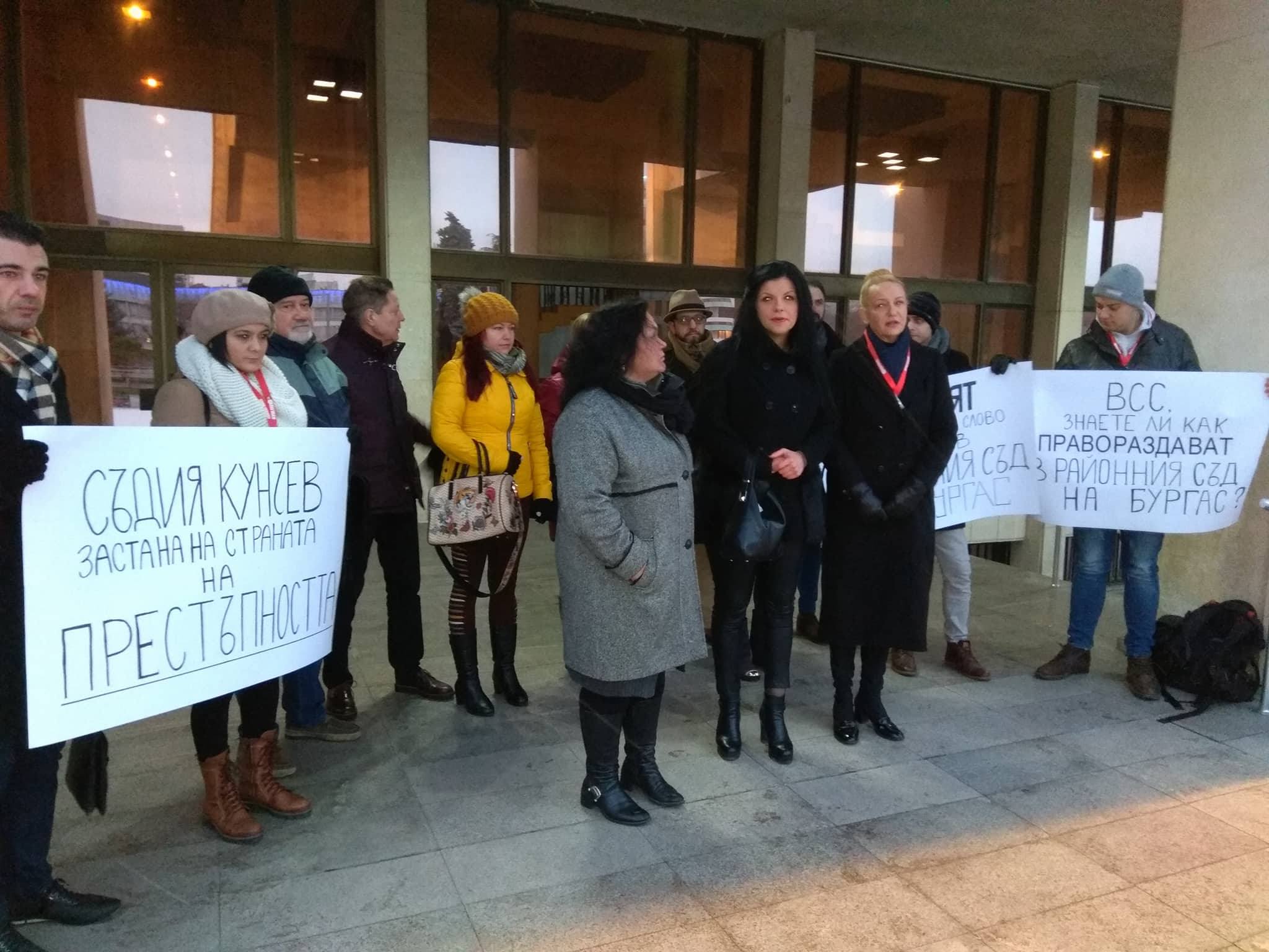 Бургаските журналисти въстанаха срещу съдия Кунчев от Районния съд (ВИДЕО)