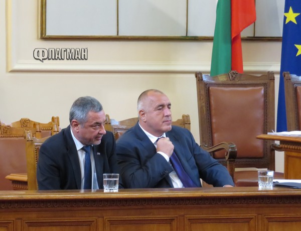 Насрочиха дебатите за свалянето на кабинета „Борисов 3”