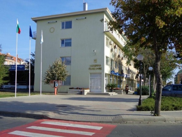 Обрат! Училищата в Поморие излизат във ваканция