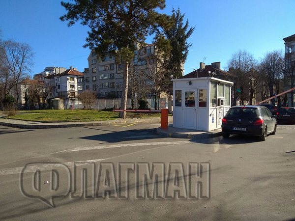 Извънредно! Пребиха и наръгаха с нож високопоставен служител на Промет стийл-Дебелт