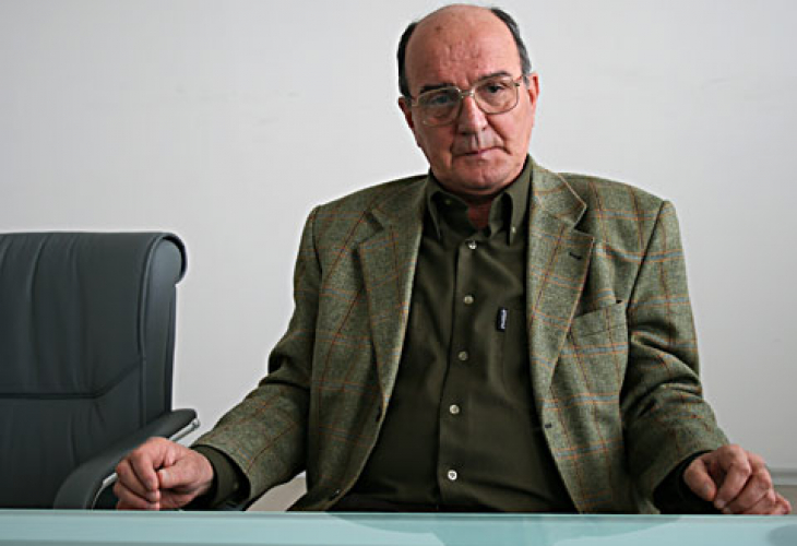 Тъжна вест: Почина известният журналист Евгений Станчев, бивш главен редактор на "Дума" и "Поглед"