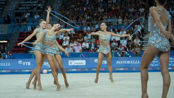 Алина Кабаева покани българския ансамбъл на престижен фестивал