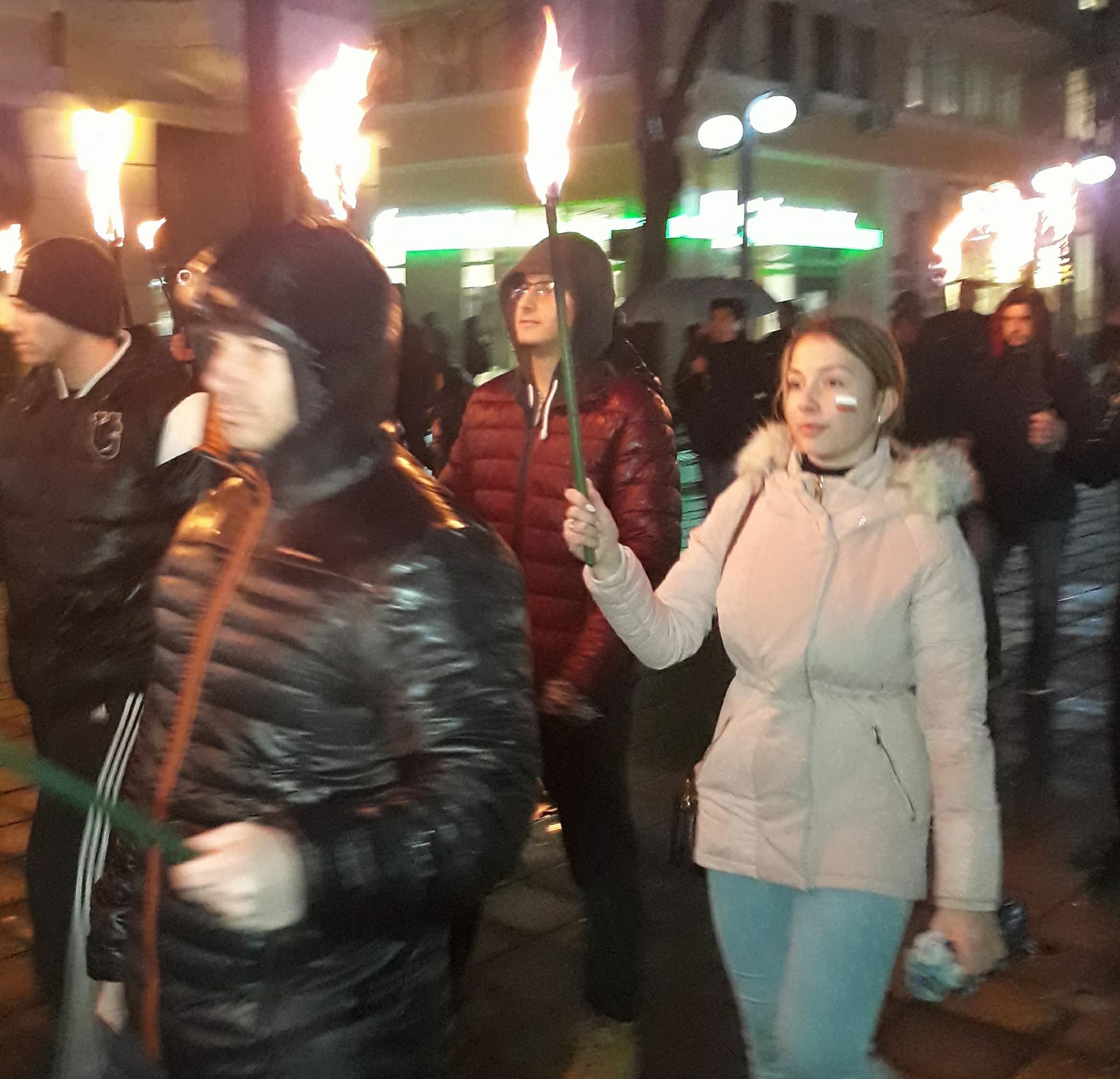 Дъждът не спря факелното шествие в памет на Васил Левски (ВИДЕО)
