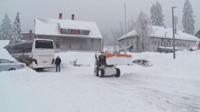 Студ и сняг усложниха обстановката на Балканите