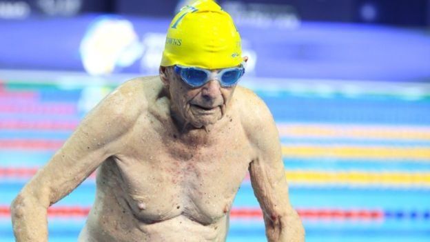 99-годишен австралиец подобри световен рекорд по плуване
