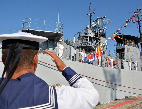 Търсят 25 матроси за Военноморските сили в Бургас, за Варна - двойно повече