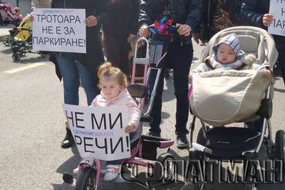 Дават ни още 4 месеца отпуск за гледане на дете