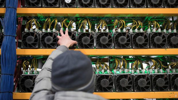 Стана ли вече неизгоден добивът на Bitcoin