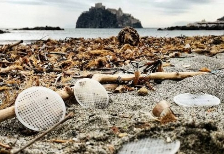 Мистериозни дискове буквално затрупаха бреговете на Италия