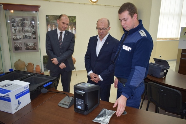 Полицията в Приморско бори престъпността с дрегер за наркотици (СНИМКИ)