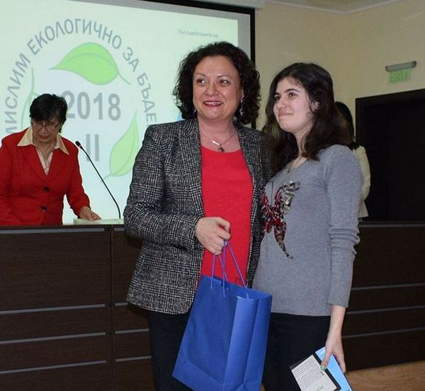 Отличиха най-добрите еколози сред учениците и студентите на Бургас (СНИМКИ)