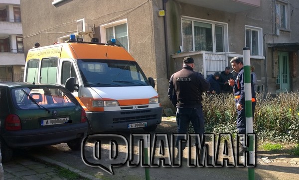 Извънредно! Полиция и Гражданска защита блокираха блок на ул. "Патриарх Евтимий” в Бургас (СНИМКИ)