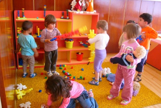 Старт на електронния прием за детските градини в Бургас, вижте колко са свободните места