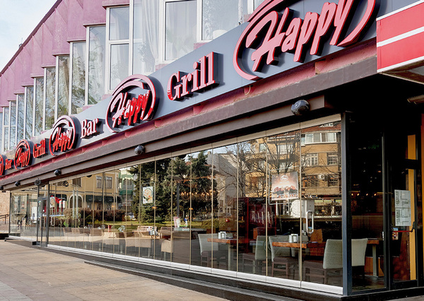 Бургаският „Хепи“ се мести до месеци, хотел България става мека на хазарта