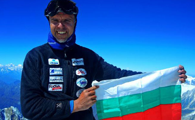 Алпинистът Боян Петров поема към Еверест