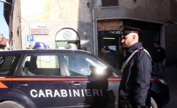 Българин арестуван за клониране на кредитни карти в луксозен аутлет в Италия