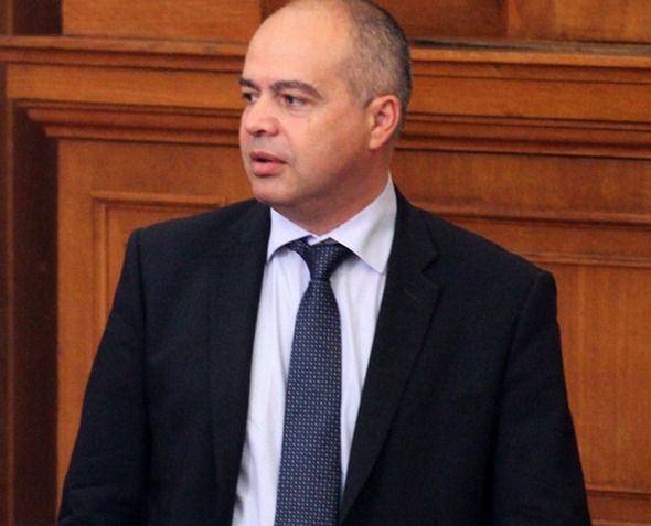 БСП се прицели и в зам.-председателя на НС Емил Христов, официално му иска оставката