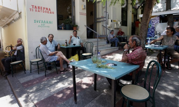Гръцки вестник: Картината у нас по-отчайваща от България
