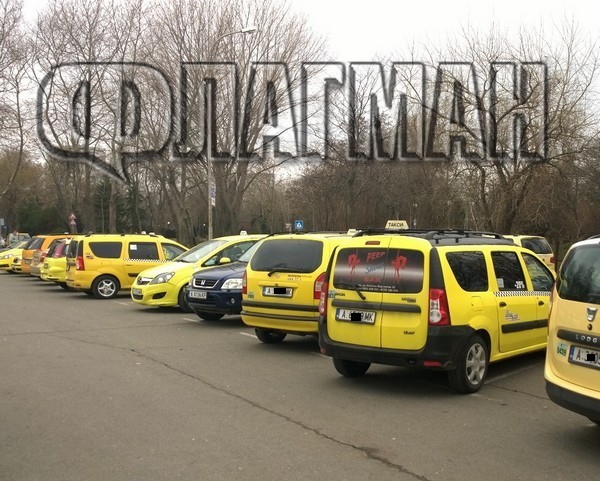 Бургаските таксиметрови шофьори с нов иск към Общината – настояват за промени в стоянките (СНИМКИ)