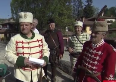 200 патриоти участват във възстановка на Априлското въстание в Копривщица (ВИДЕО)