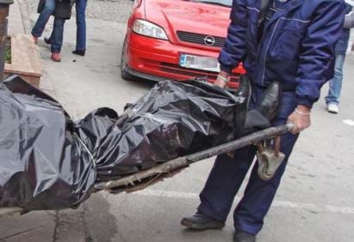 Убийството по ревност било свирепо! Детето на закланата Боянка стояло в локва кръв над трупа й