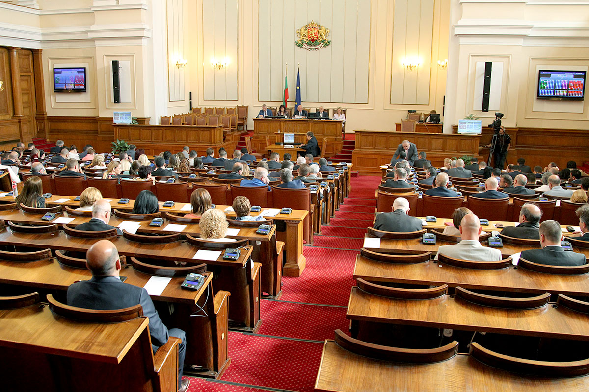 Бедни ли са българските депутати?