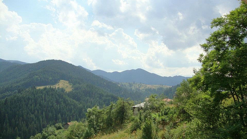 Пет села в Родопите протестират срещу мраморна кариера