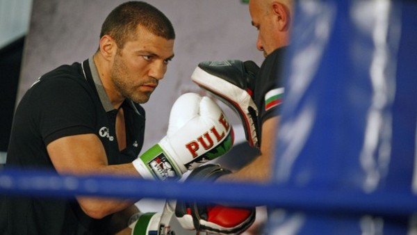 Възможно ли е мачът между Кубрат Пулев и Дилиан Уайт да е в България?