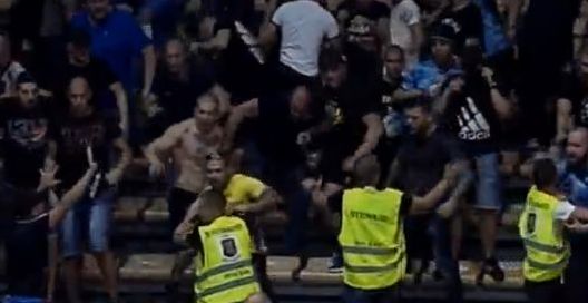 Доиграват мача "Левски Лукойл" и „Балкан“ пред празни трибуни заради размирици