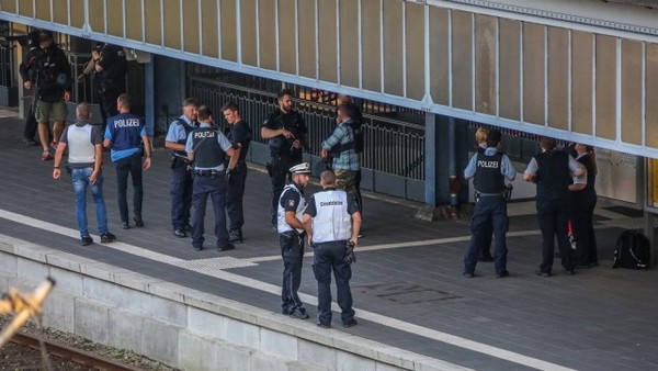 Нападателят от високоскоростния влак в Германия е бил бежанец от Еритрея