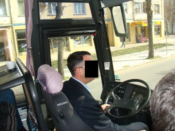 На косъм от трагедия - задържаха пиян бургаски шофьор на автобус, возещ деца на екскурзия