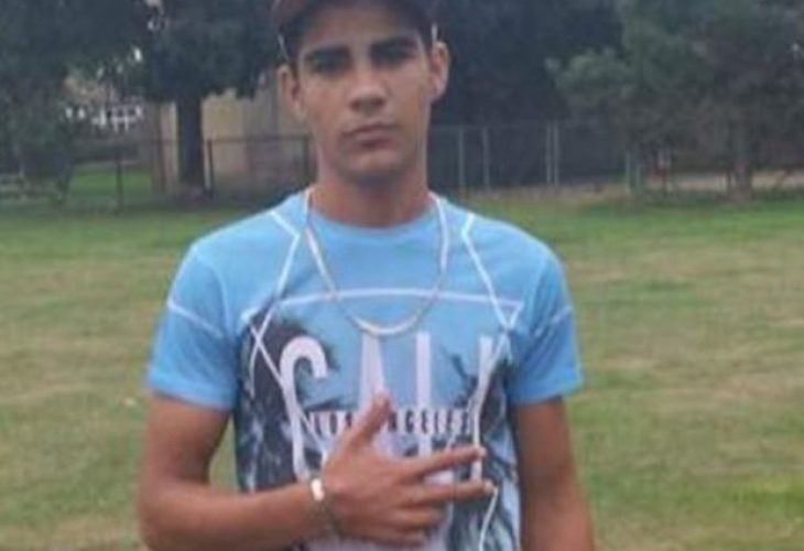Бежанец, излъгал, че е малолетен, изнасилил 14-годишна в Англия