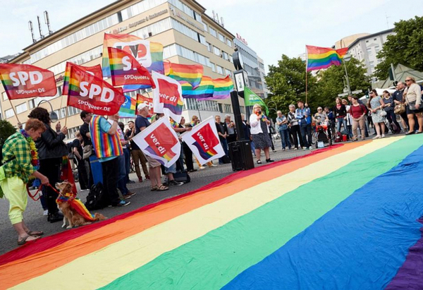 Президентът на Германия поиска прошка от гейовете