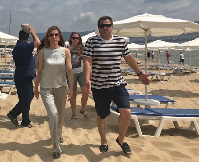 Министърът на туризма Николина Ангелкова инспектира плаж в Слънчев бряг, похвали го за достъпната среда