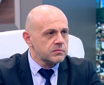 Томислав Дончев към БХК: Жена ми няма да стои вкъщи и да шие гоблени, това го имаше по комунизма (ВИДЕО)