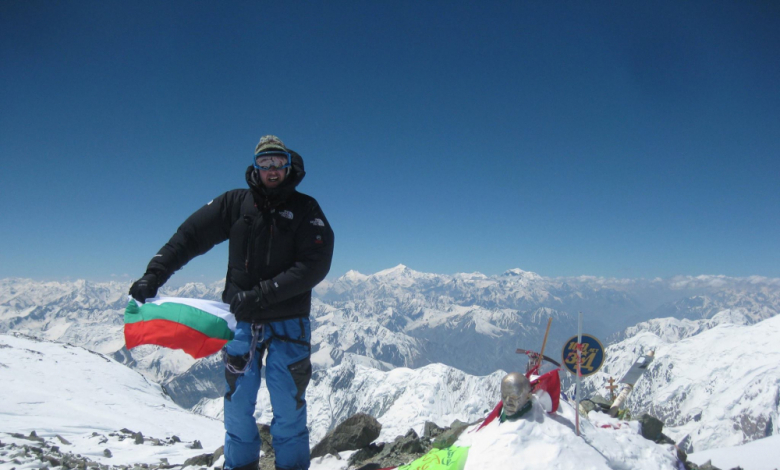Още един българин се отправя към Шиша Пангма - върхът, където остана Боян Петров