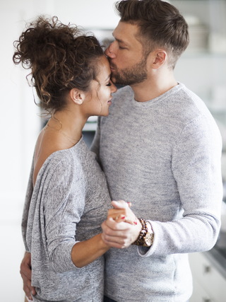 3 начина да се сближите емоционално с мъжа си