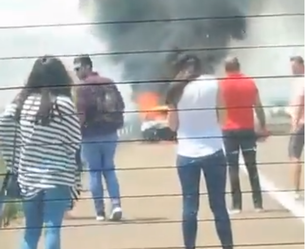 Извънредно! Кола пламна като факла на АМ „Тракия” край Бургас (ВИДЕО)