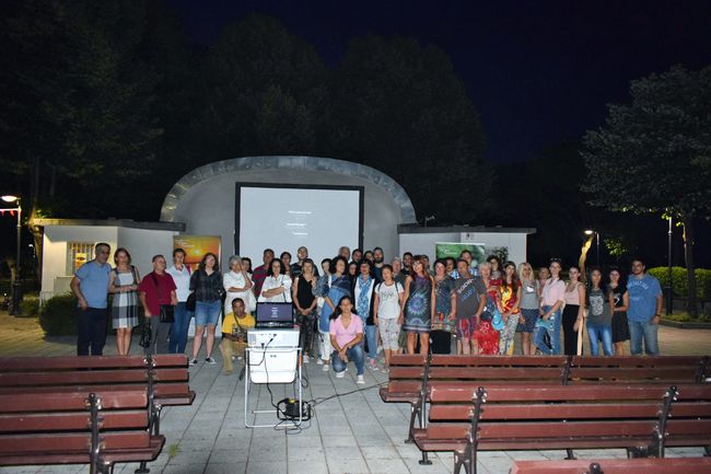 Филмът "Синьо сърце", представящ битката на хората срещу енергийните лобита, бе показан в Бургас