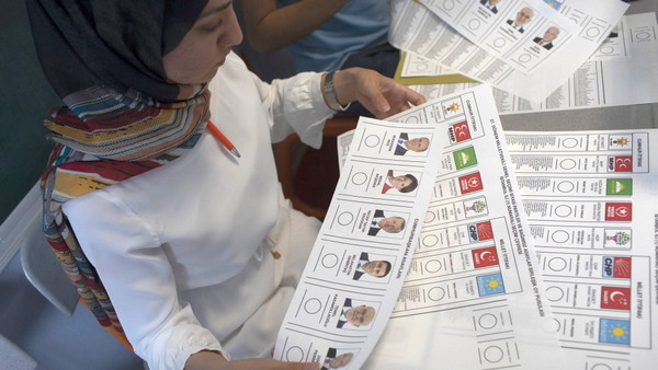 Решаващ вот в Турция: Висока активност в квартала в Истанбул с най-много български изселници