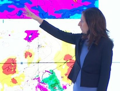 Синоптикът Анастасия Стойчева: Поройните дъждове ще са до четвъртък, лятото се завръща (ВИДЕО)
