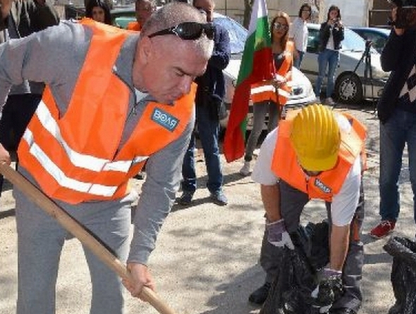 Къде избяга Марешки, за да не подкрепи явно правителството за вота?