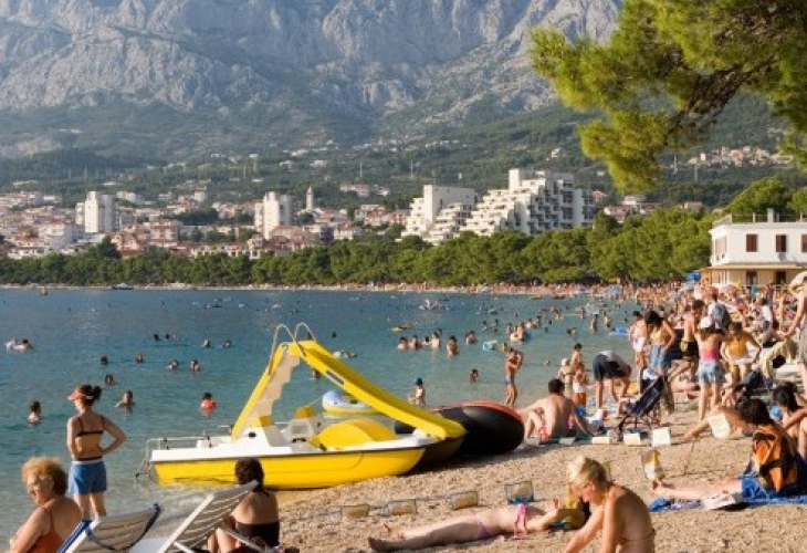 Хърватска е разтърсена от брутално убийство! Намериха на плажа зверски заклан турист