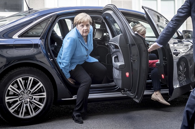 Меркел: Да спасим коалицията