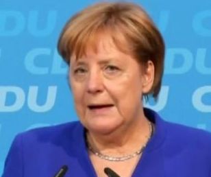 Меркел и Зеехофер се споразумяха за мигрантите