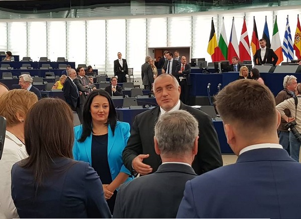 Всички политически сили в европарламента поздравиха България за успешното председателство