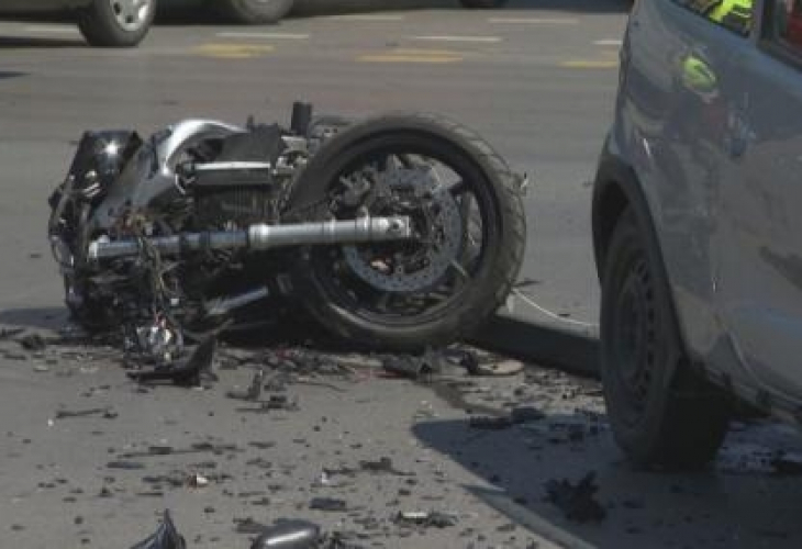 18-годишен моторист в кома след кошмар на пътя